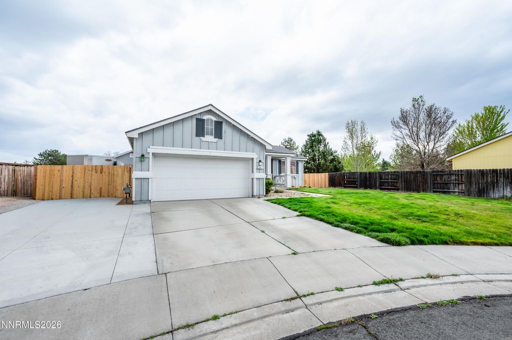 Photo of 22 Kaweah Court, Sparks, NV 89436 (MLS # 260005603)