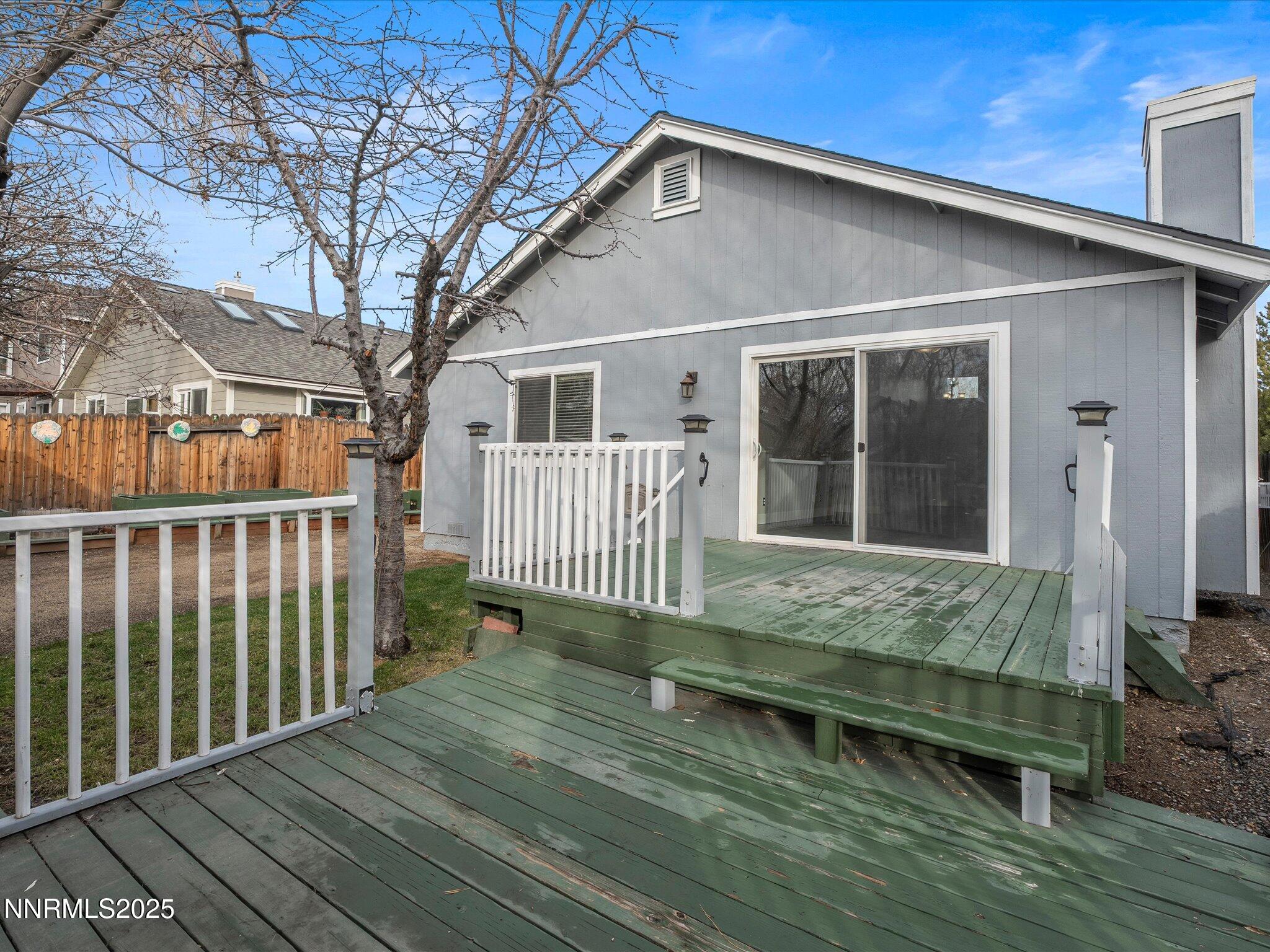 Rear Exterior_MultiLev Deck