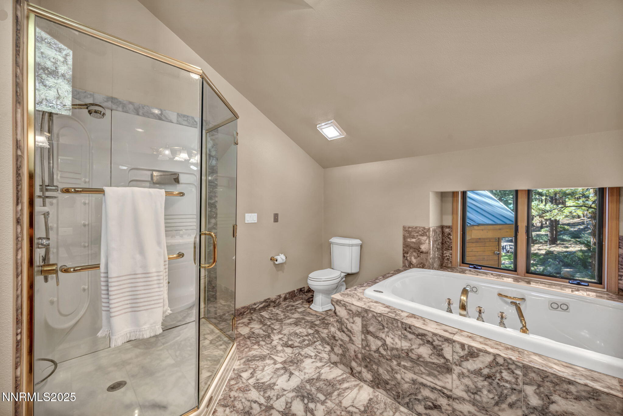 252-web-or-mls-1445-austrian-pine-rd