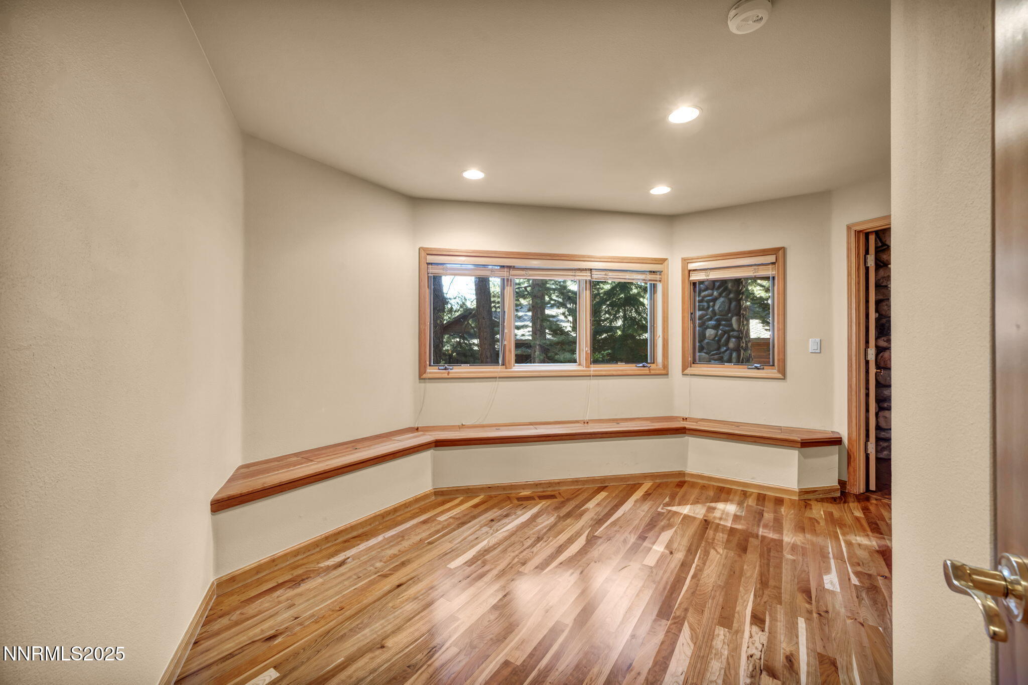 261-web-or-mls-1445-austrian-pine-rd