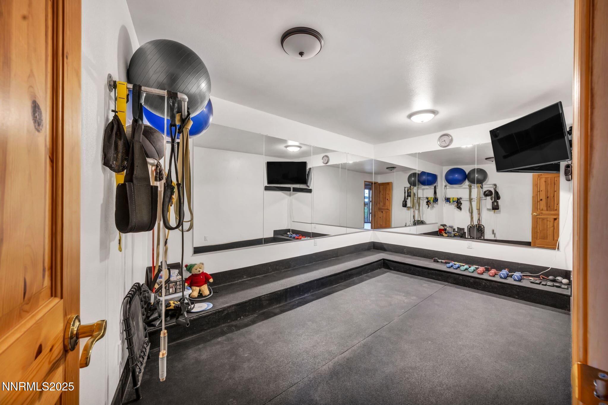 265-web-or-mls-1445-austrian-pine-rd