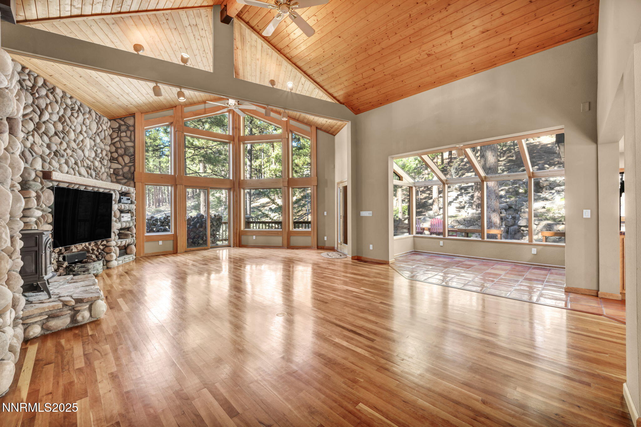 221-web-or-mls-1445-austrian-pine-rd