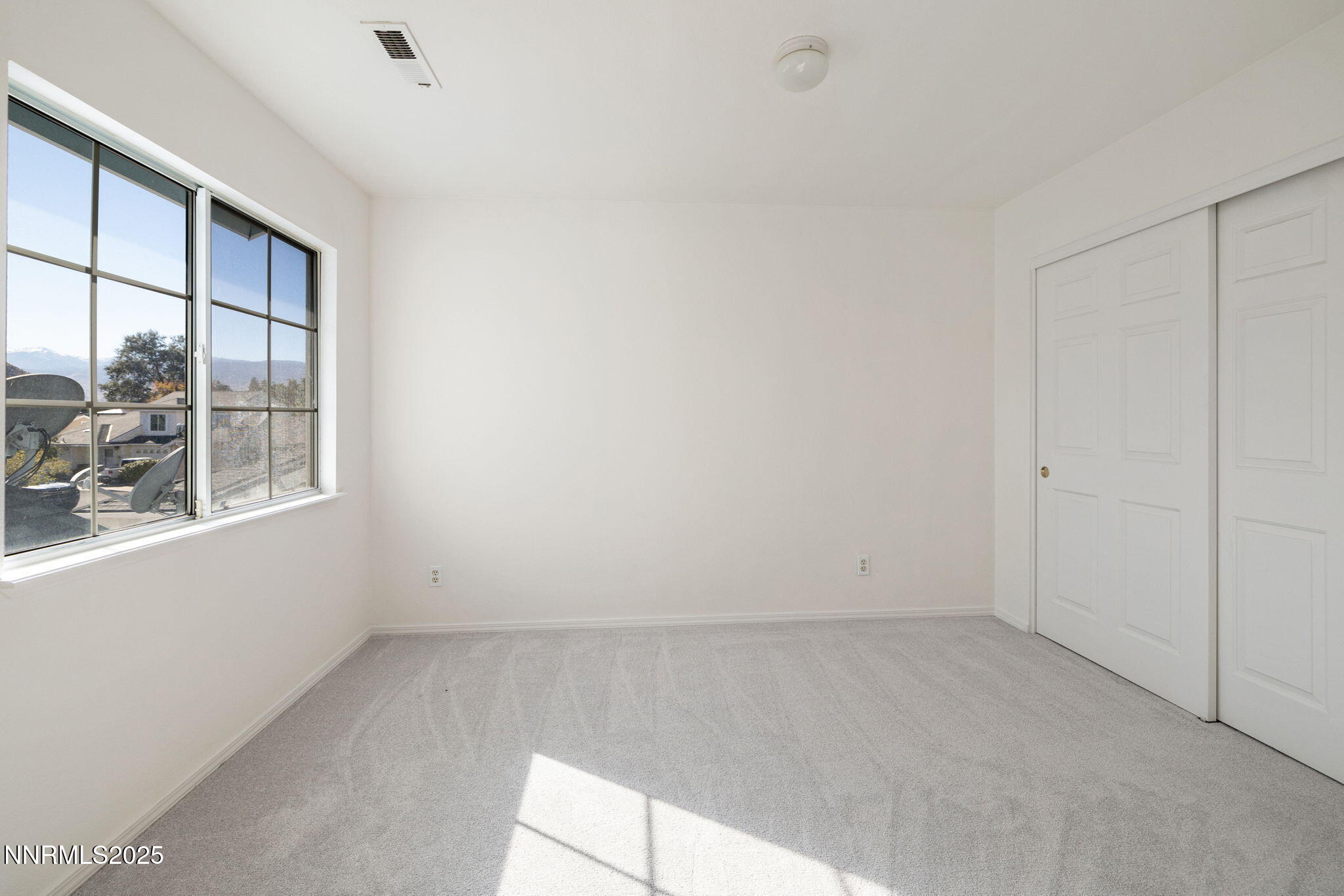 24-web-or-mls-4537 Park Rose-25