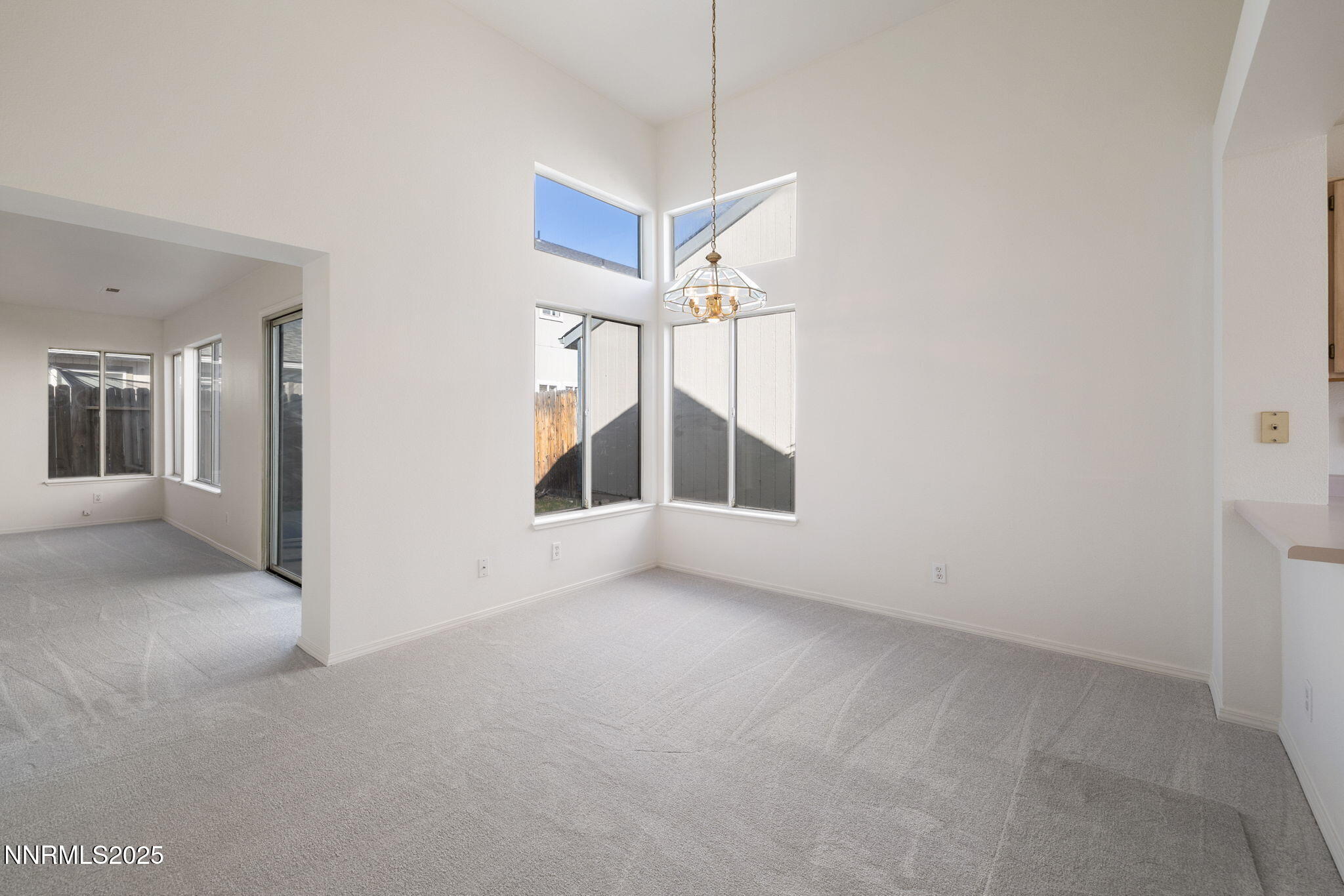 6-web-or-mls-4537 Park Rose-8