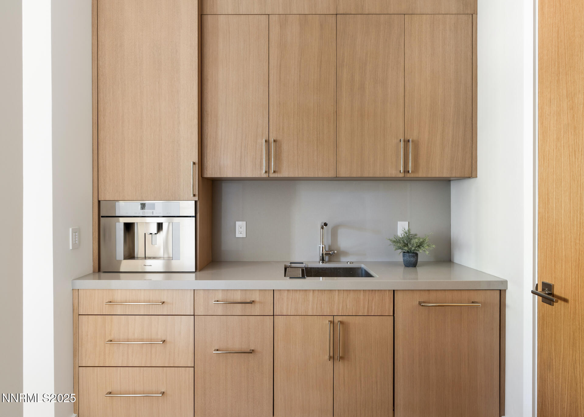 3574 Knob Point - WEB-86