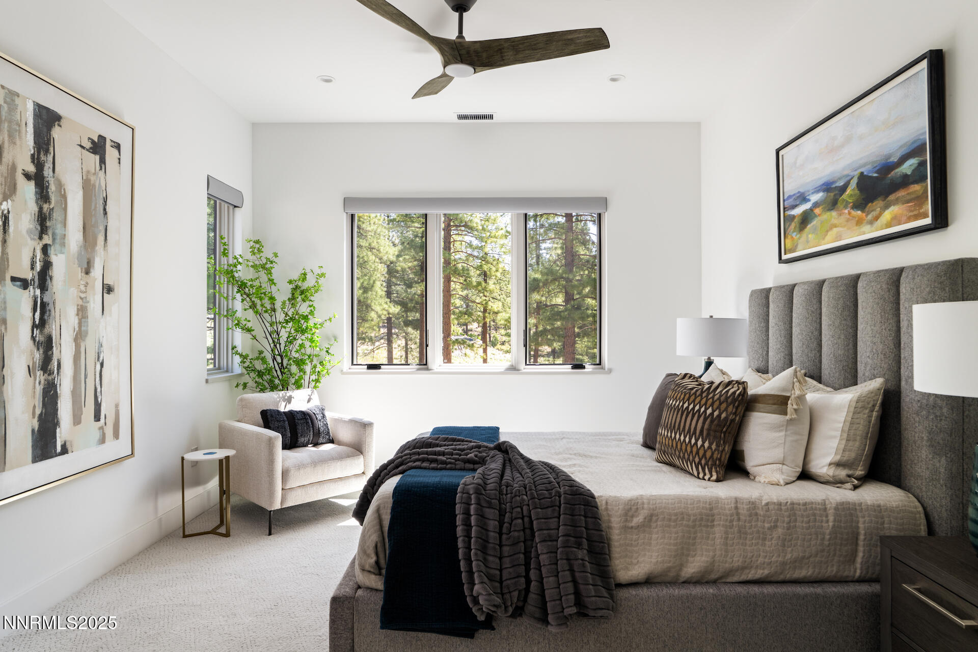 3574 Knob Point - WEB