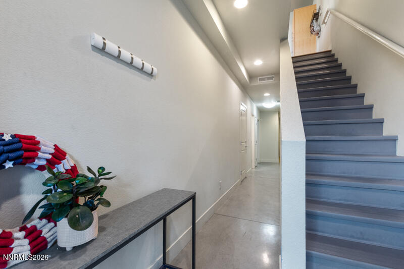 374 State Street (2 of 18)