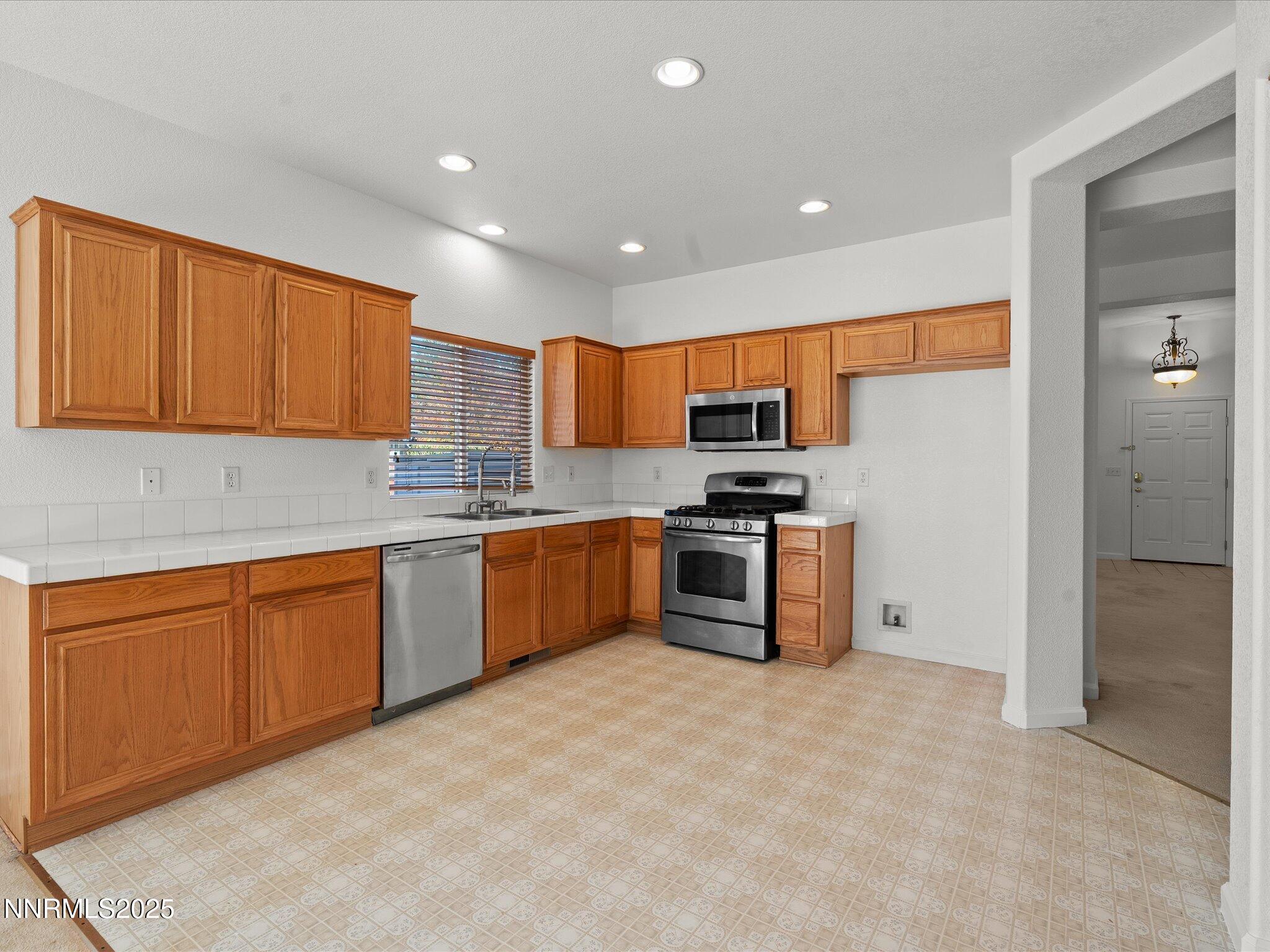 11-805 Sauvignon Dr-110