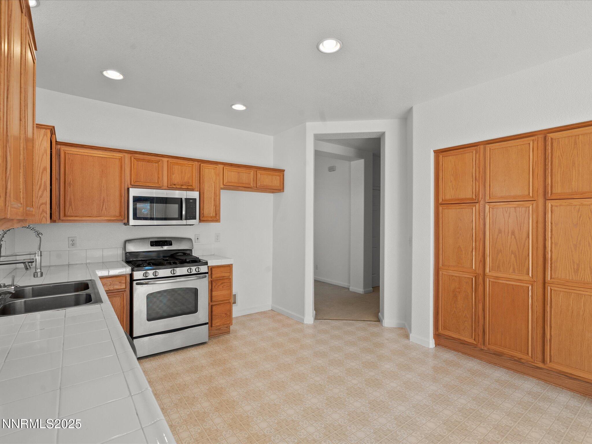 12-805 Sauvignon Dr-111