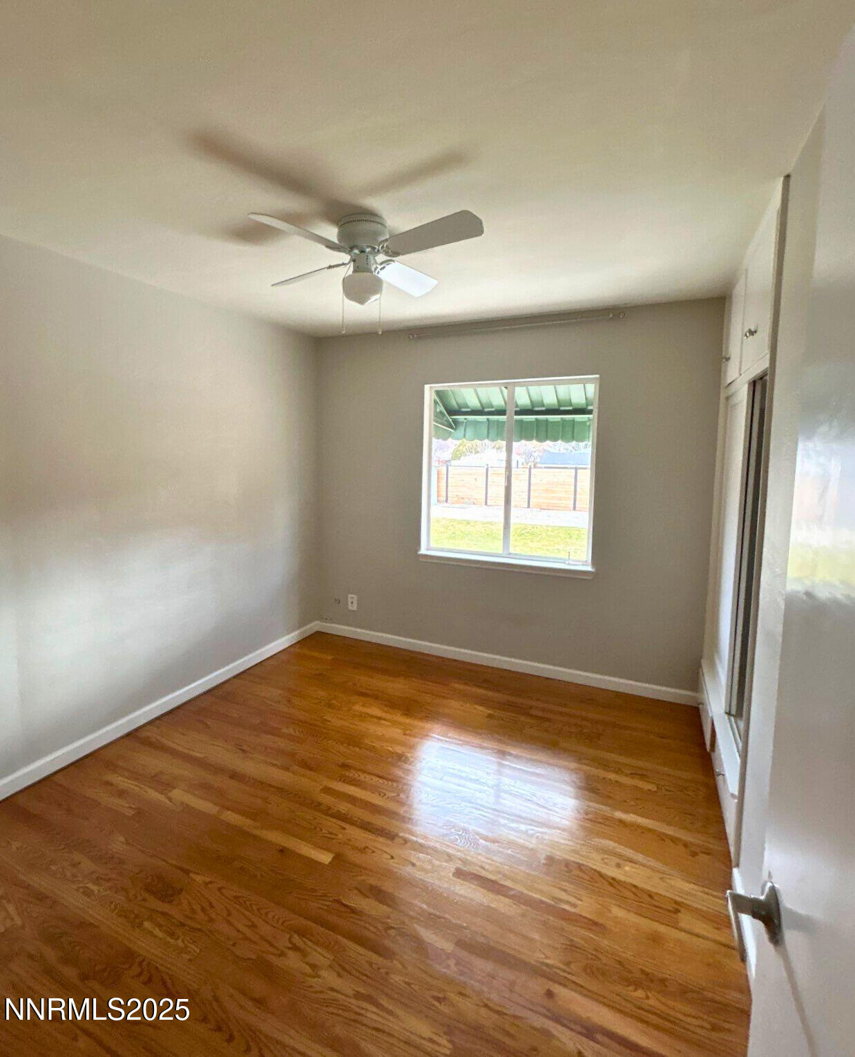 991710e7-8f52-4a35-a93a-4592a2e07c17