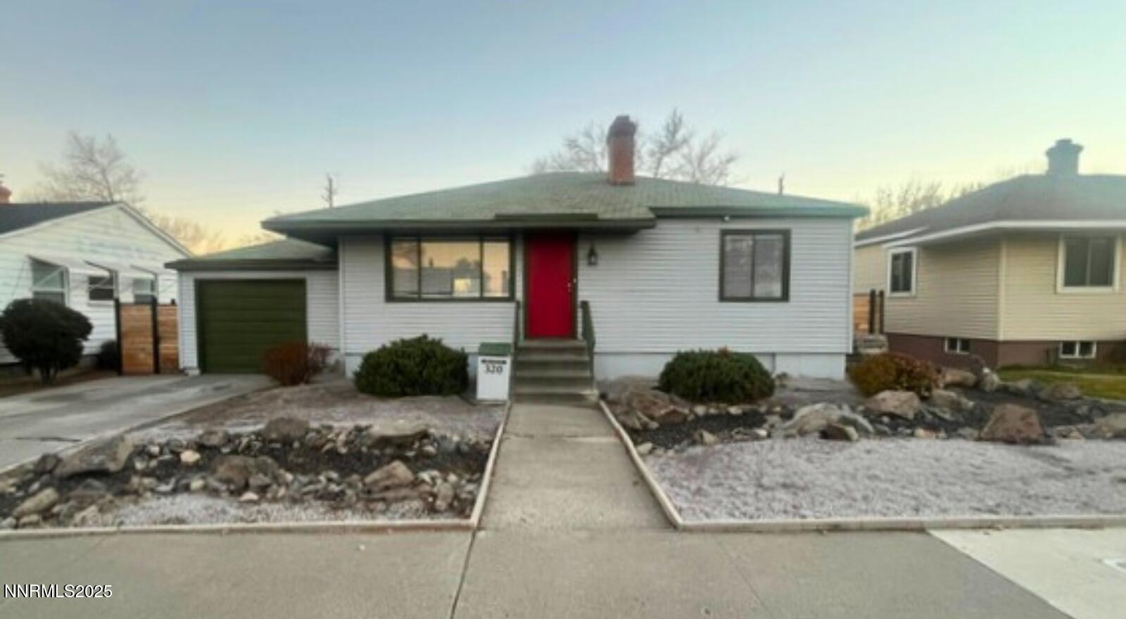 Untitled (1600 x 1600 px)