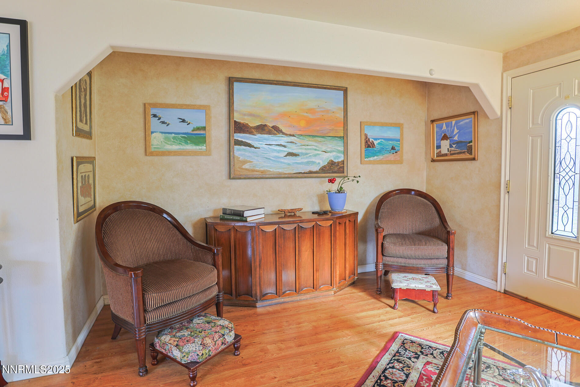 1659 Davidson_Livingroom-3