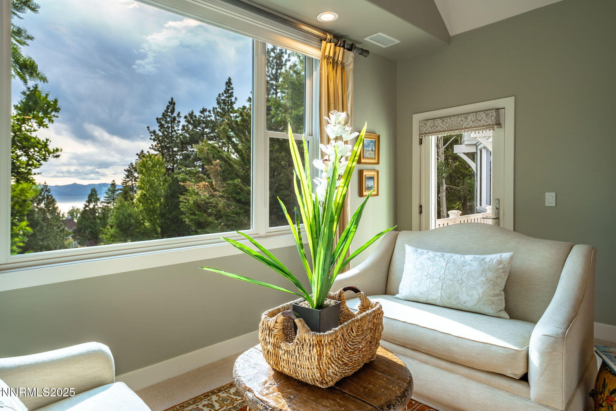 88-web-or-mls-1964 Glenbrook House-88