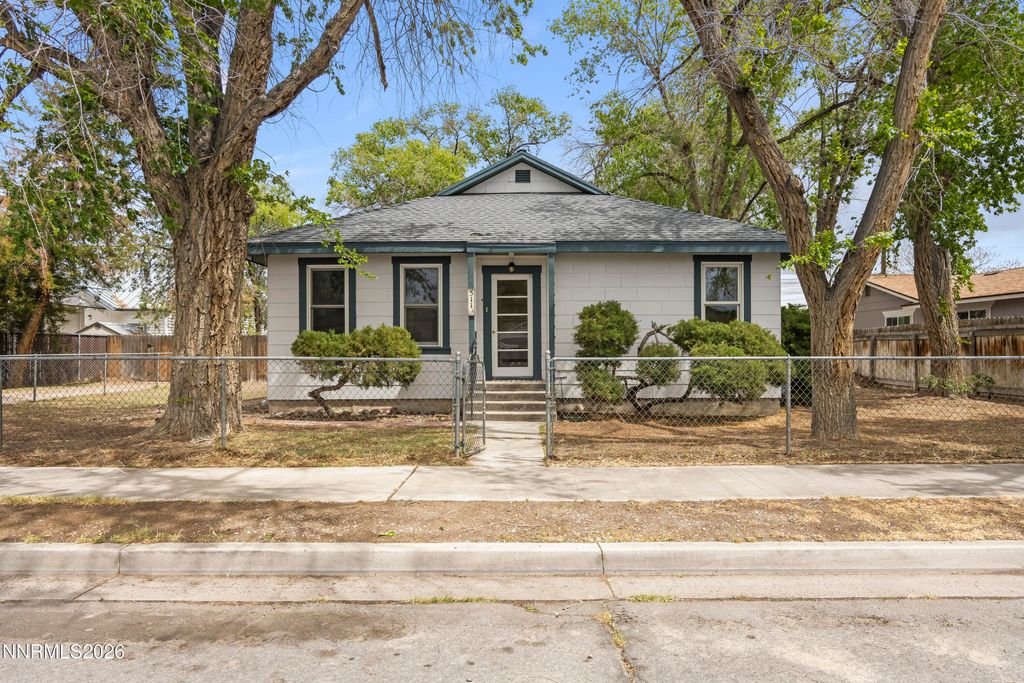 Photo of 511 Churchill Street, Fallon, NV 89406 (MLS # 260004934)