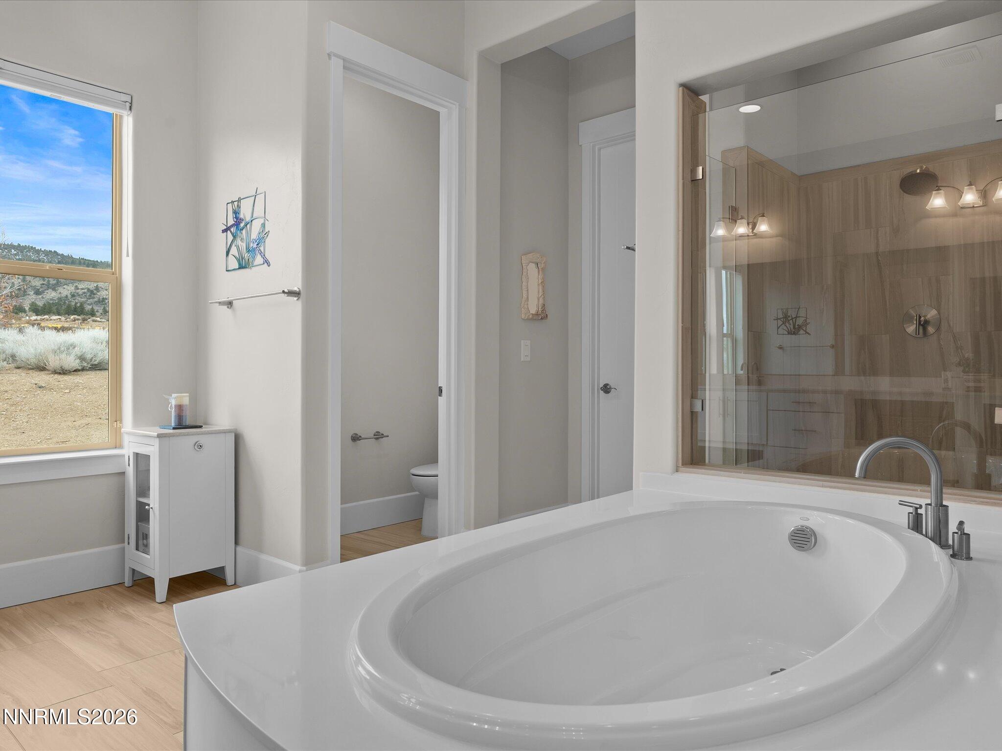 057-5452 Salmon River Ct-156