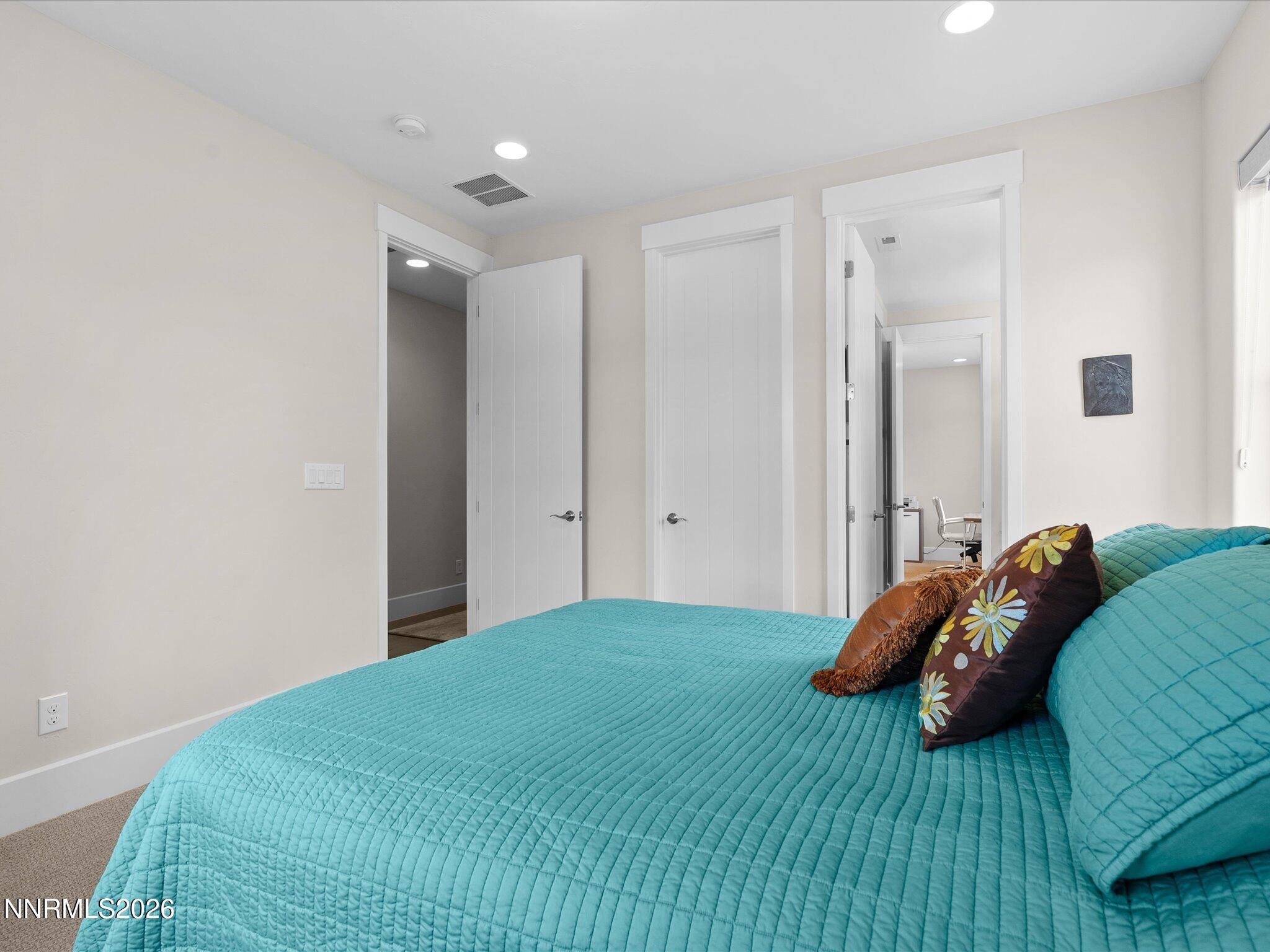 068-5452 Salmon River Ct-167