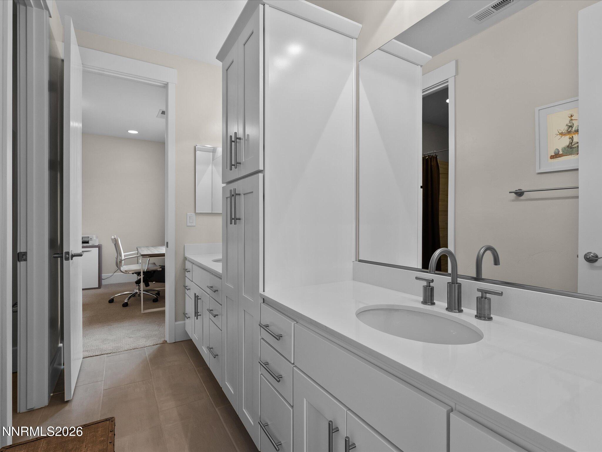 065-5452 Salmon River Ct-164