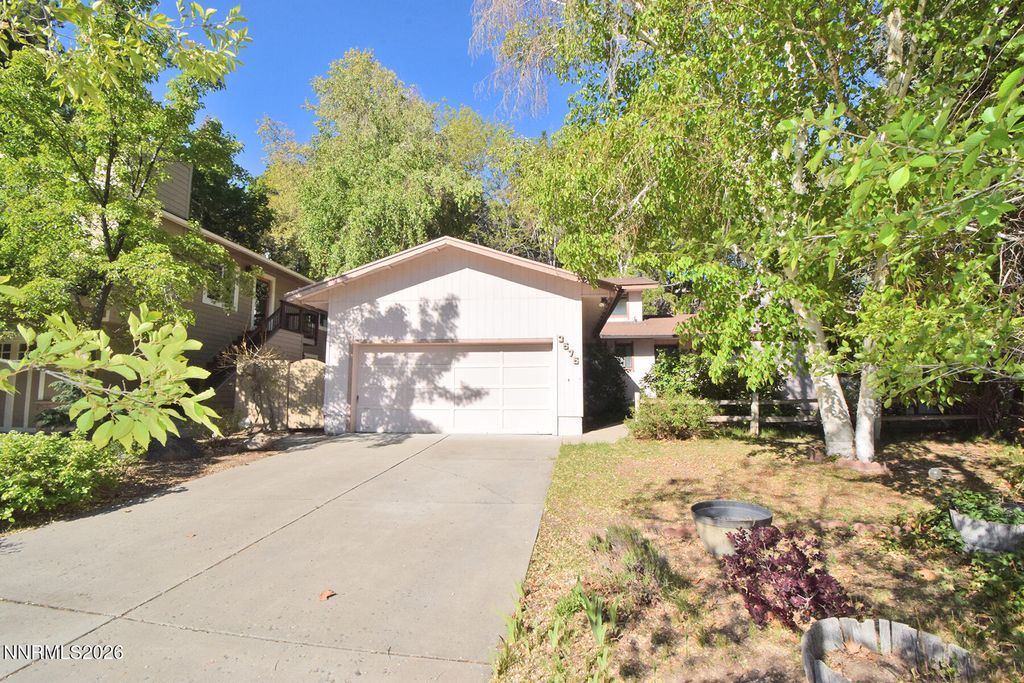 Photo of 3575 Bluejay Court, Reno, NV 89509 (MLS # 260006337)