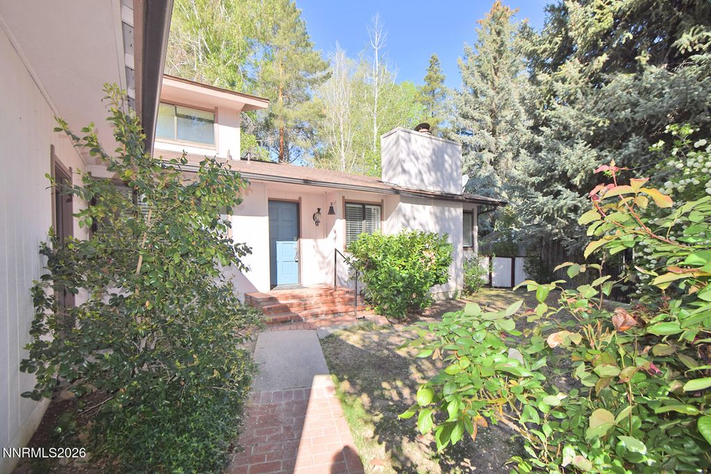 Photo of 3575 Bluejay Court, Reno, NV 89509 (MLS # 260006337)
