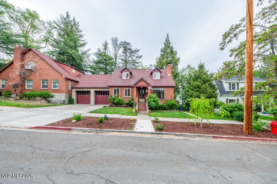 699 Saint Lawrence Avenue