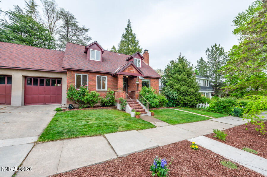 699 Saint Lawrence Avenue