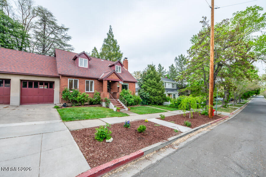 699 Saint Lawrence Avenue