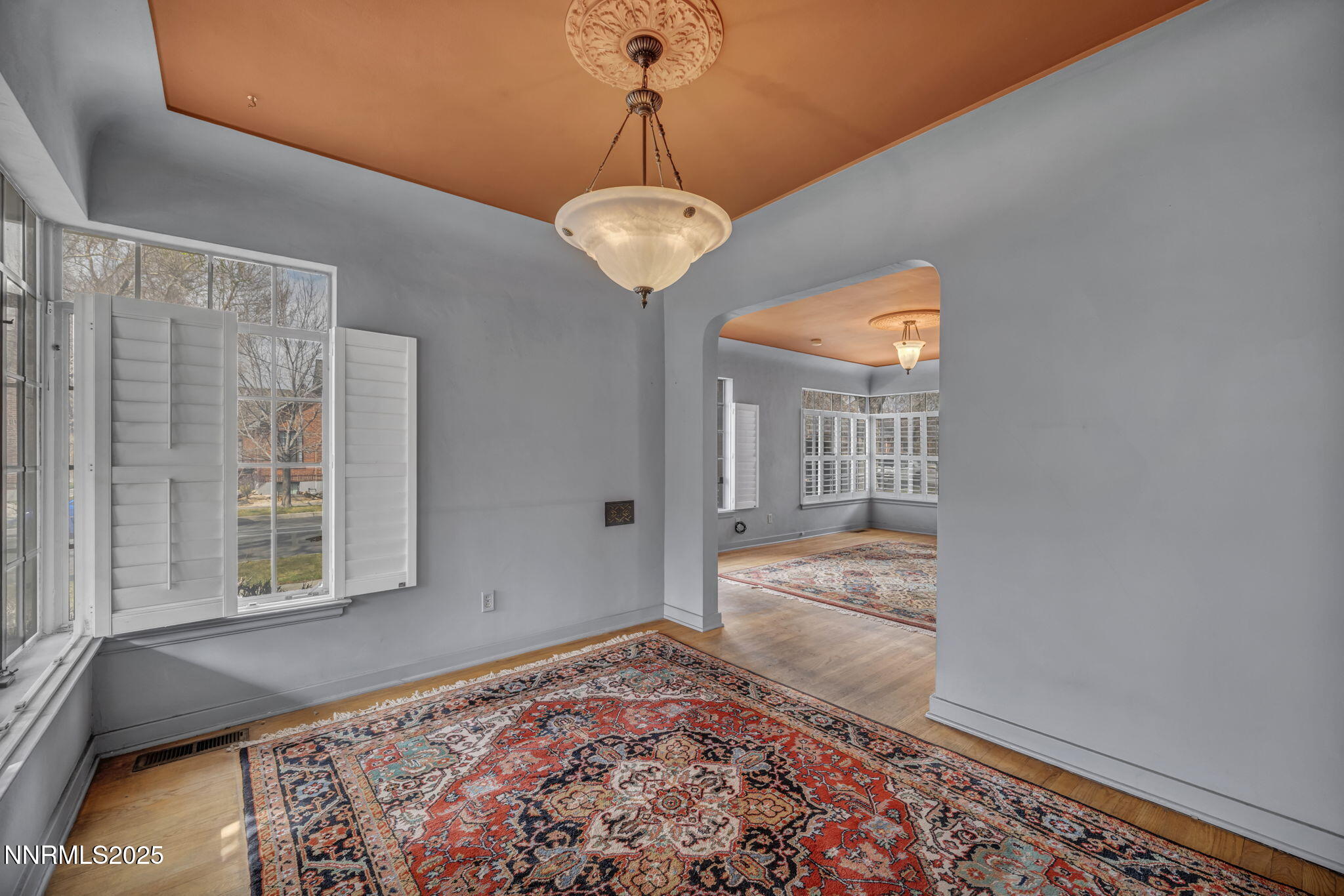 43-web-or-mls-590-st-lawrence-ave