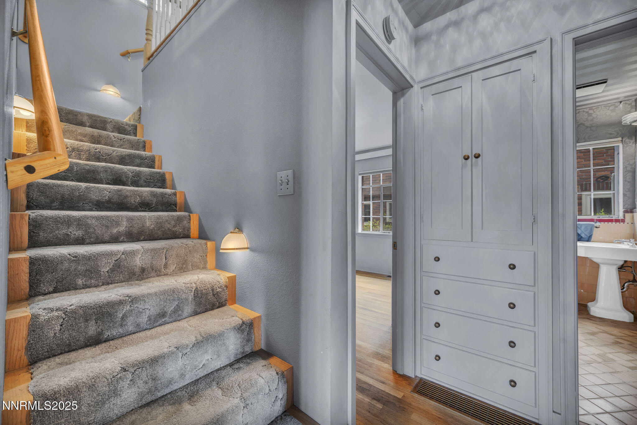 58-web-or-mls-590-st-lawrence-ave