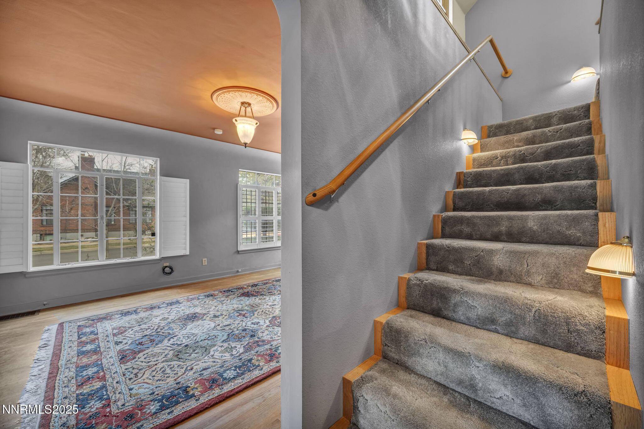 59-web-or-mls-590-st-lawrence-ave