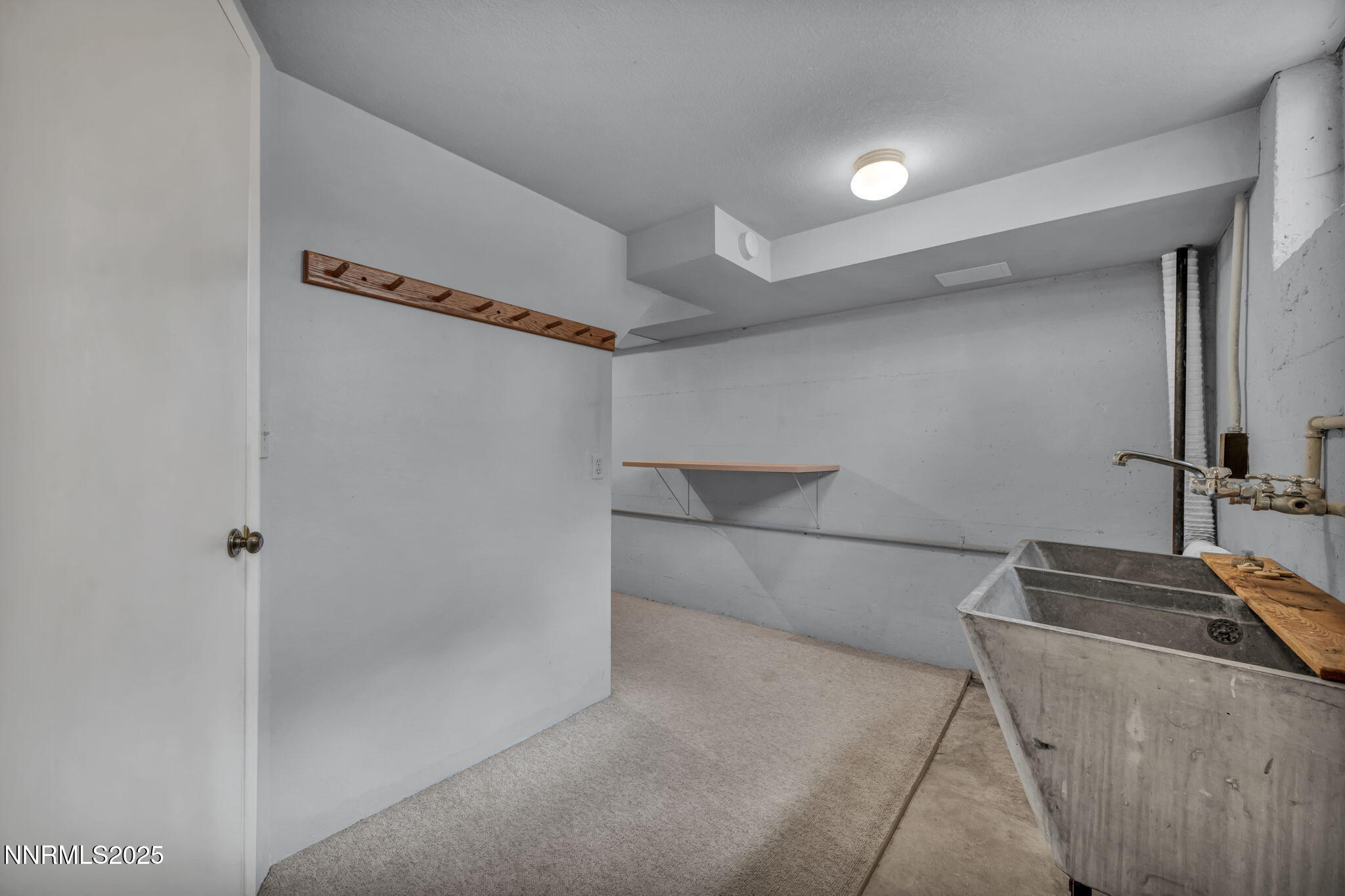 81-web-or-mls-590-st-lawrence-ave