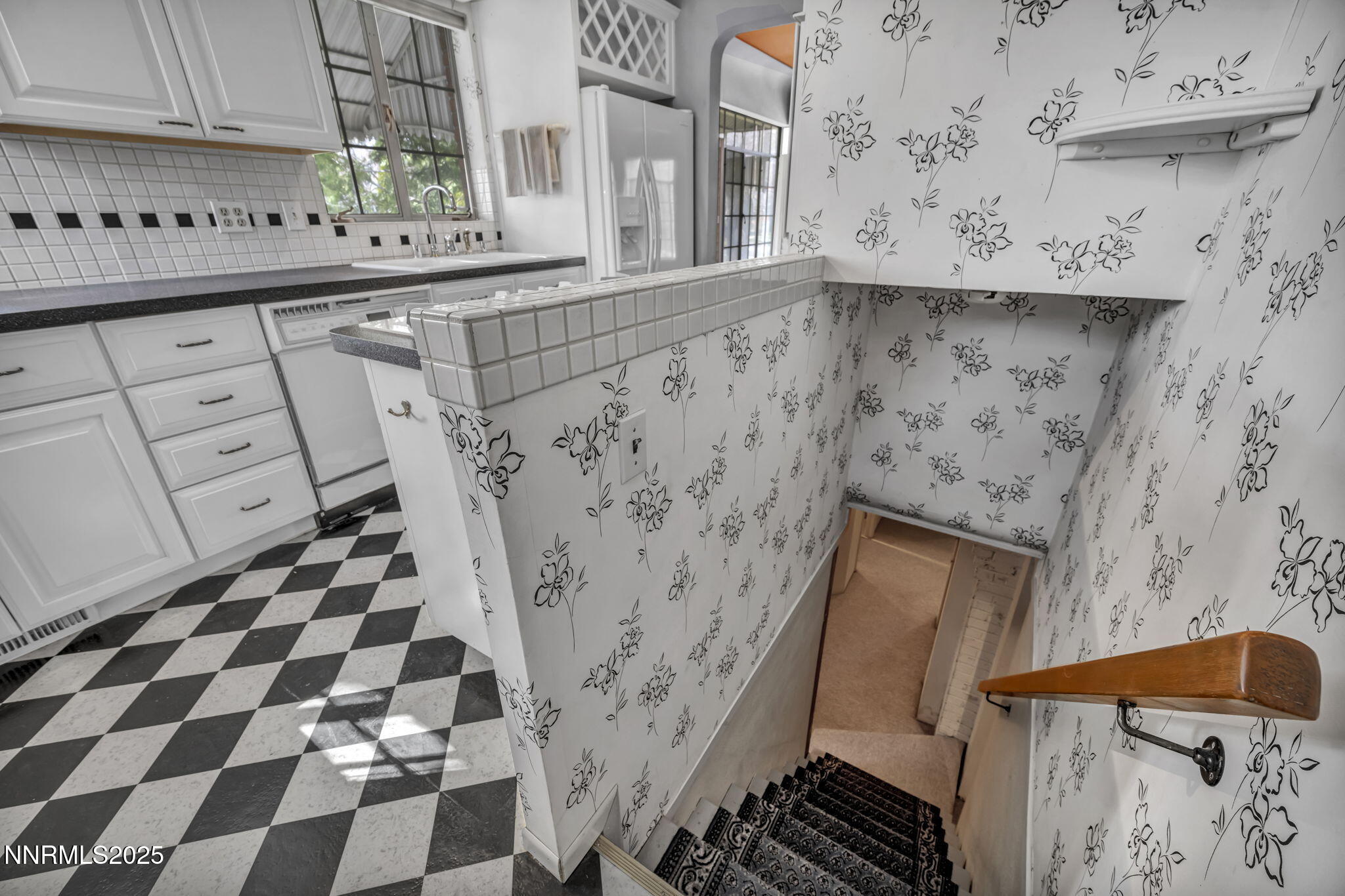 52-web-or-mls-590-st-lawrence-ave