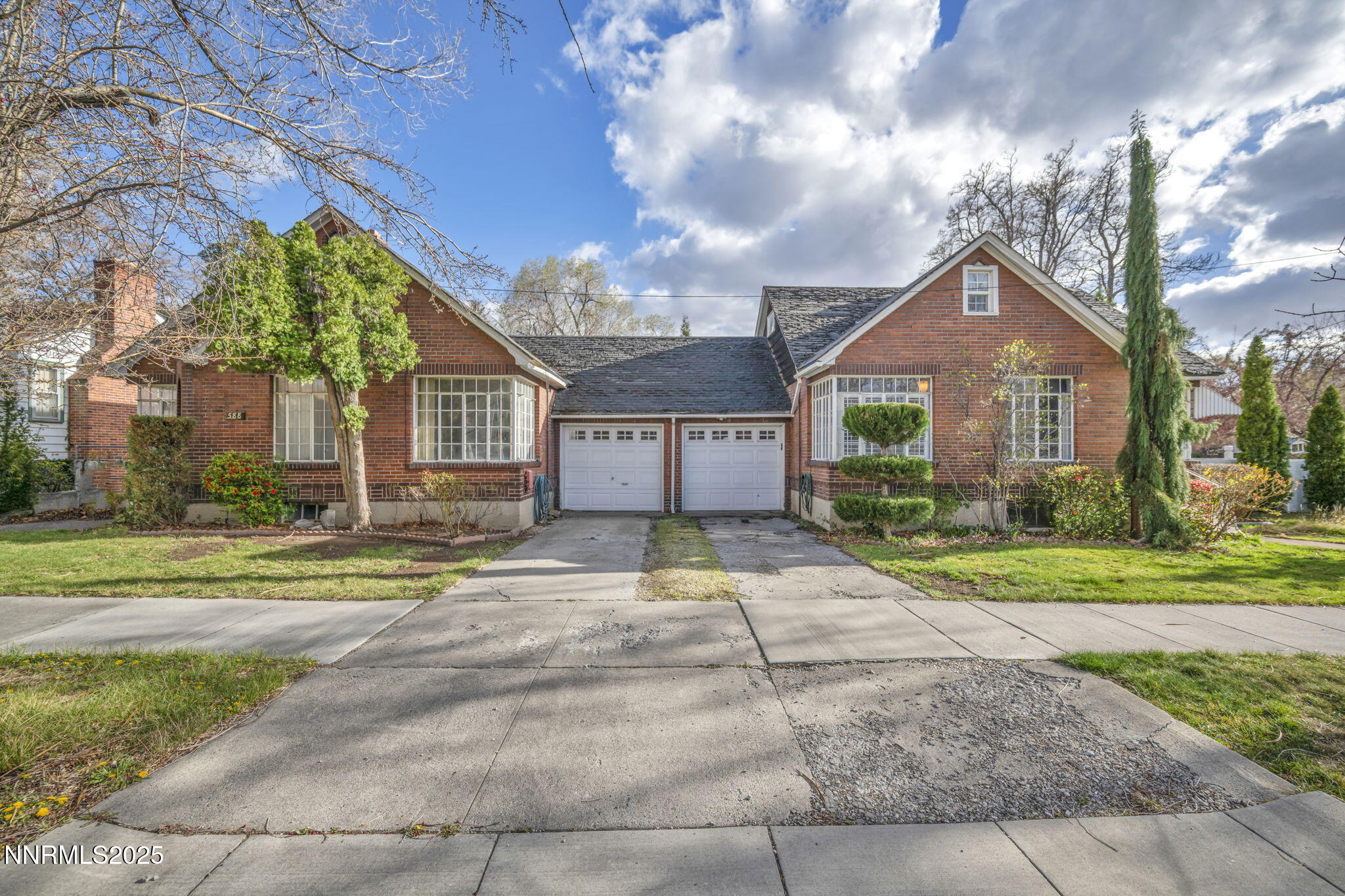 2-web-or-mls-590-st-lawrence-ave