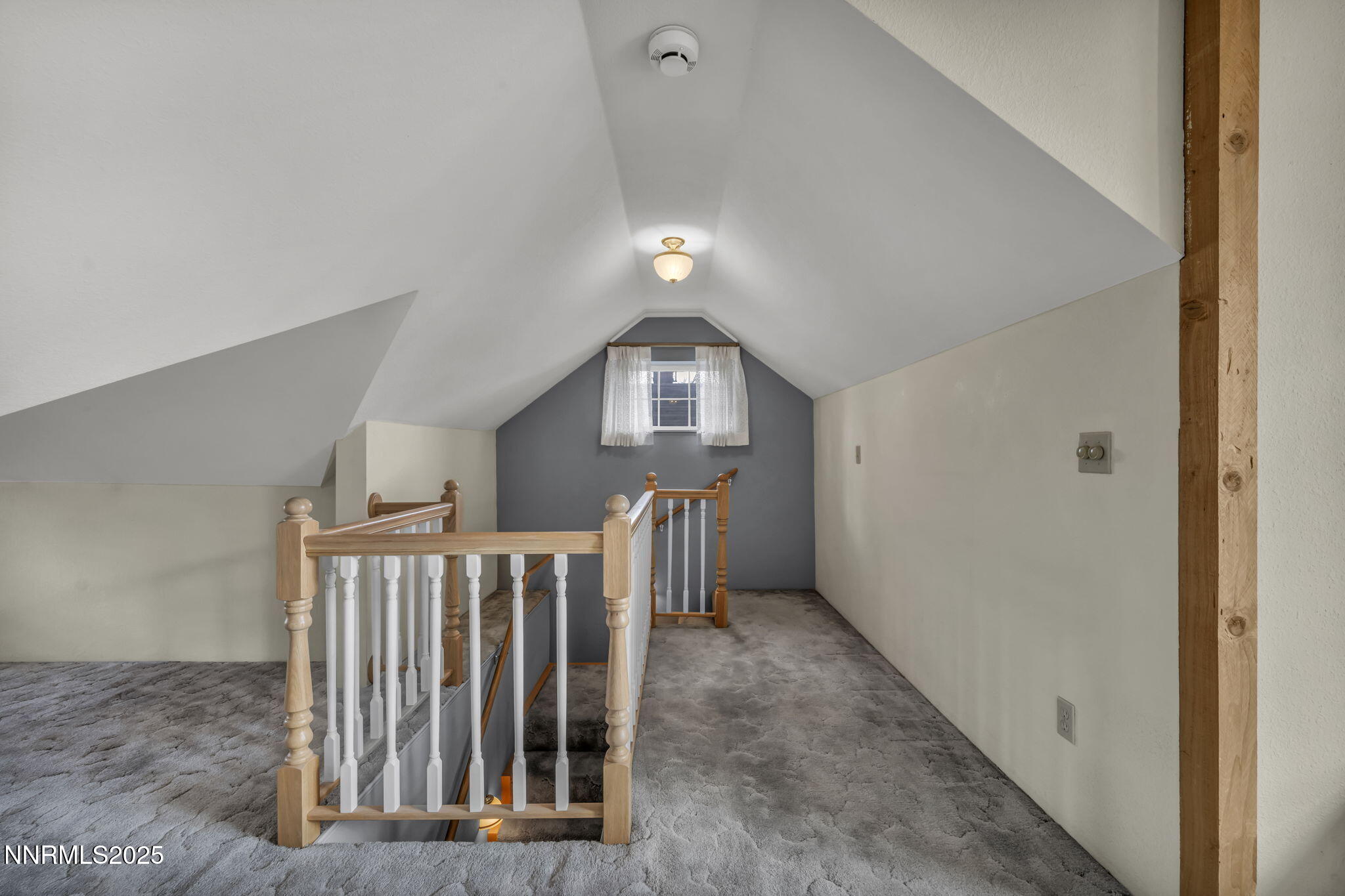 64-web-or-mls-590-st-lawrence-ave