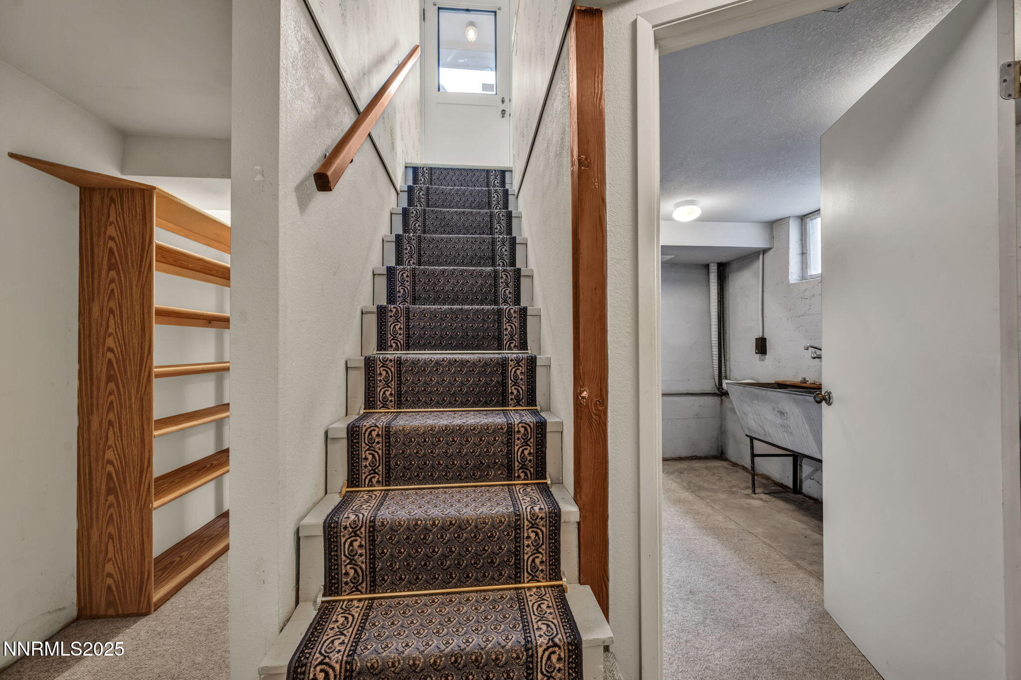 71-web-or-mls-590-st-lawrence-ave