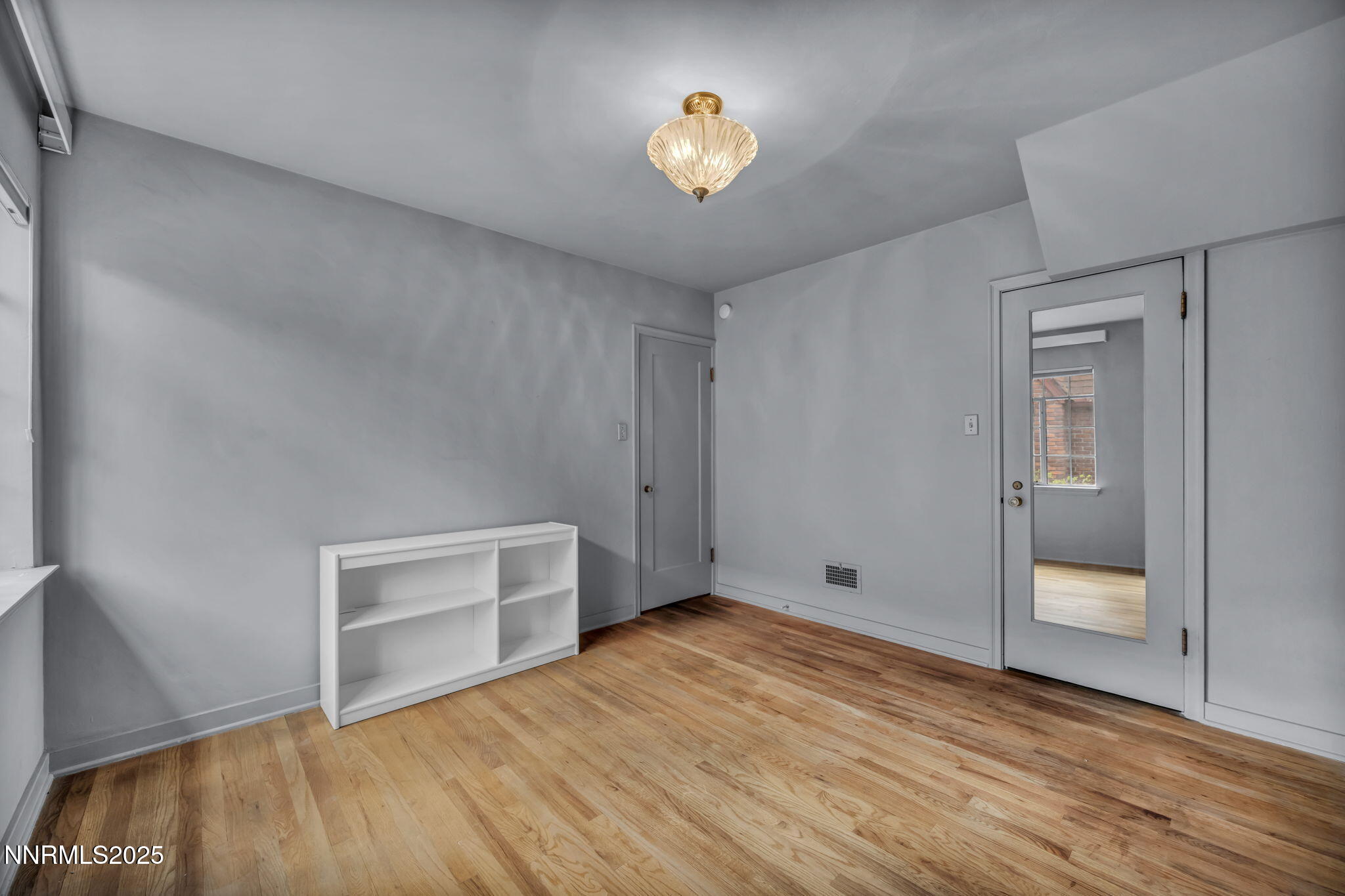 57-web-or-mls-590-st-lawrence-ave