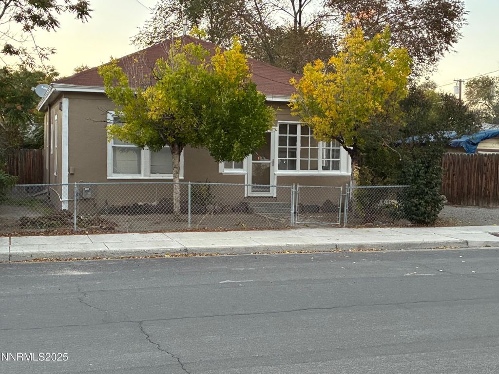 Photo of 1075 Dartmouth Avenue, Lovelock, NV 89419 (MLS # 250056930)