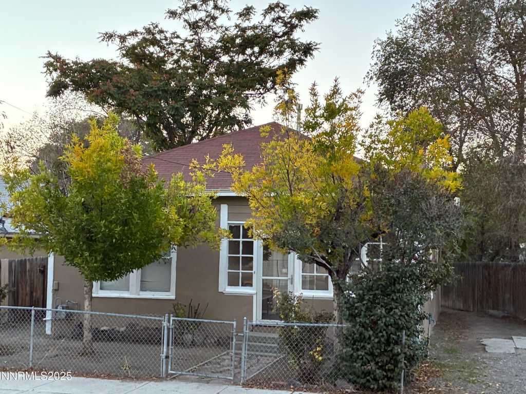 Photo of 1075 Dartmouth Avenue, Lovelock, NV 89419 (MLS # 250056930)