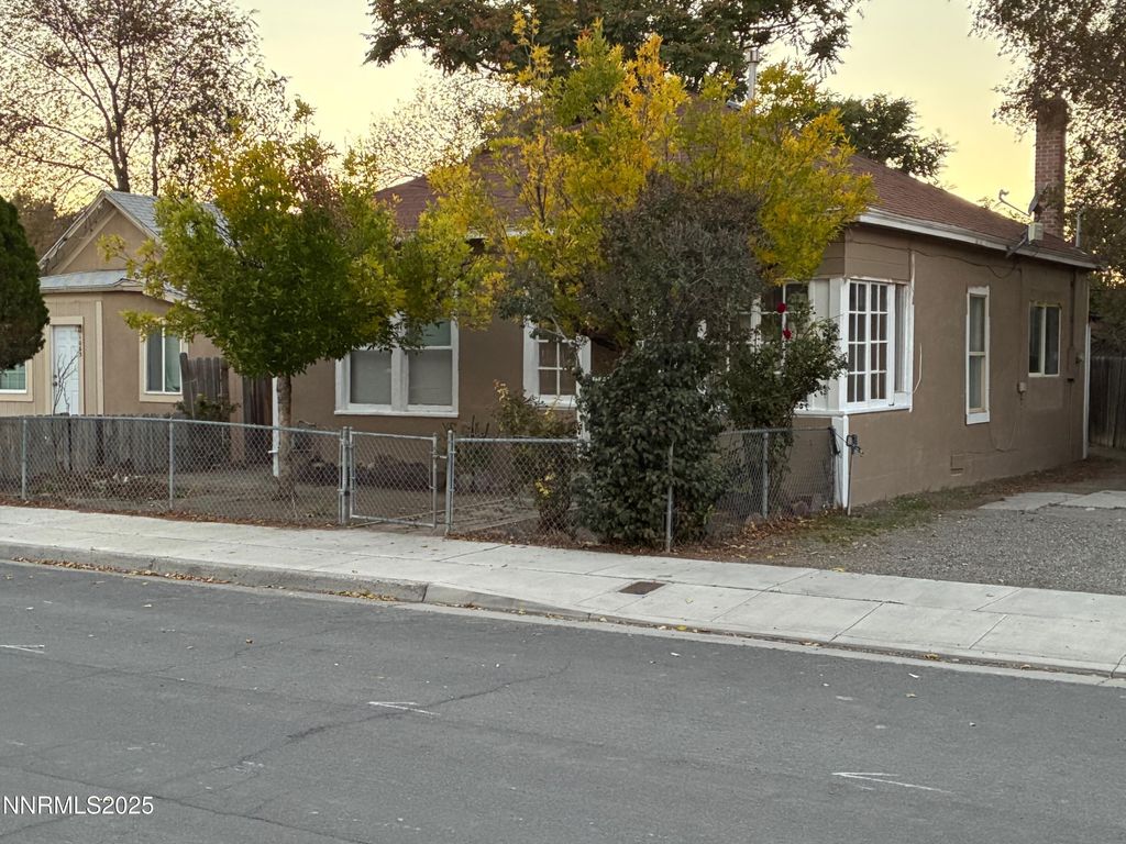 Photo of 1075 Dartmouth Avenue, Lovelock, NV 89419 (MLS # 250056930)