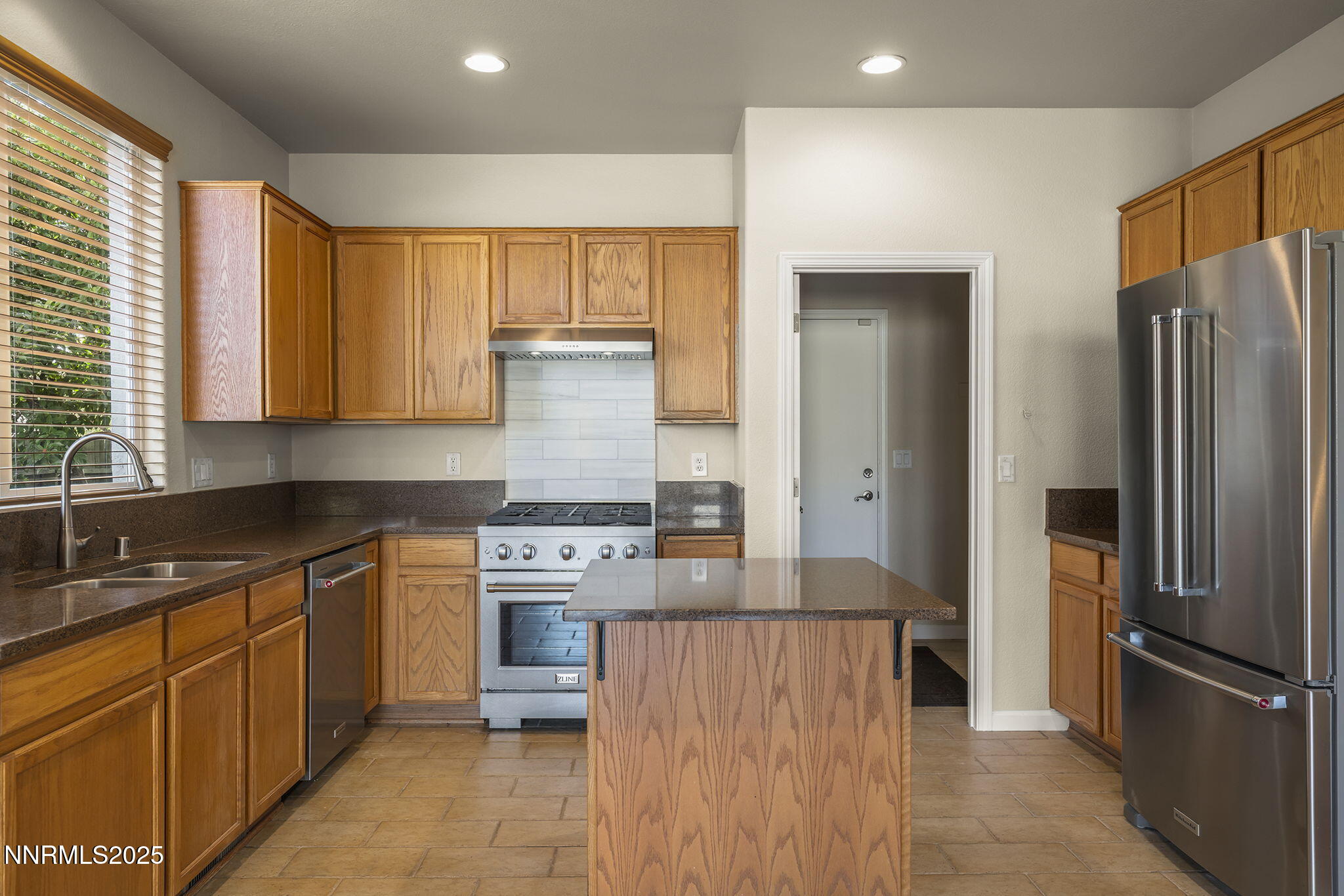 22-web-or-mls-_DSC4060