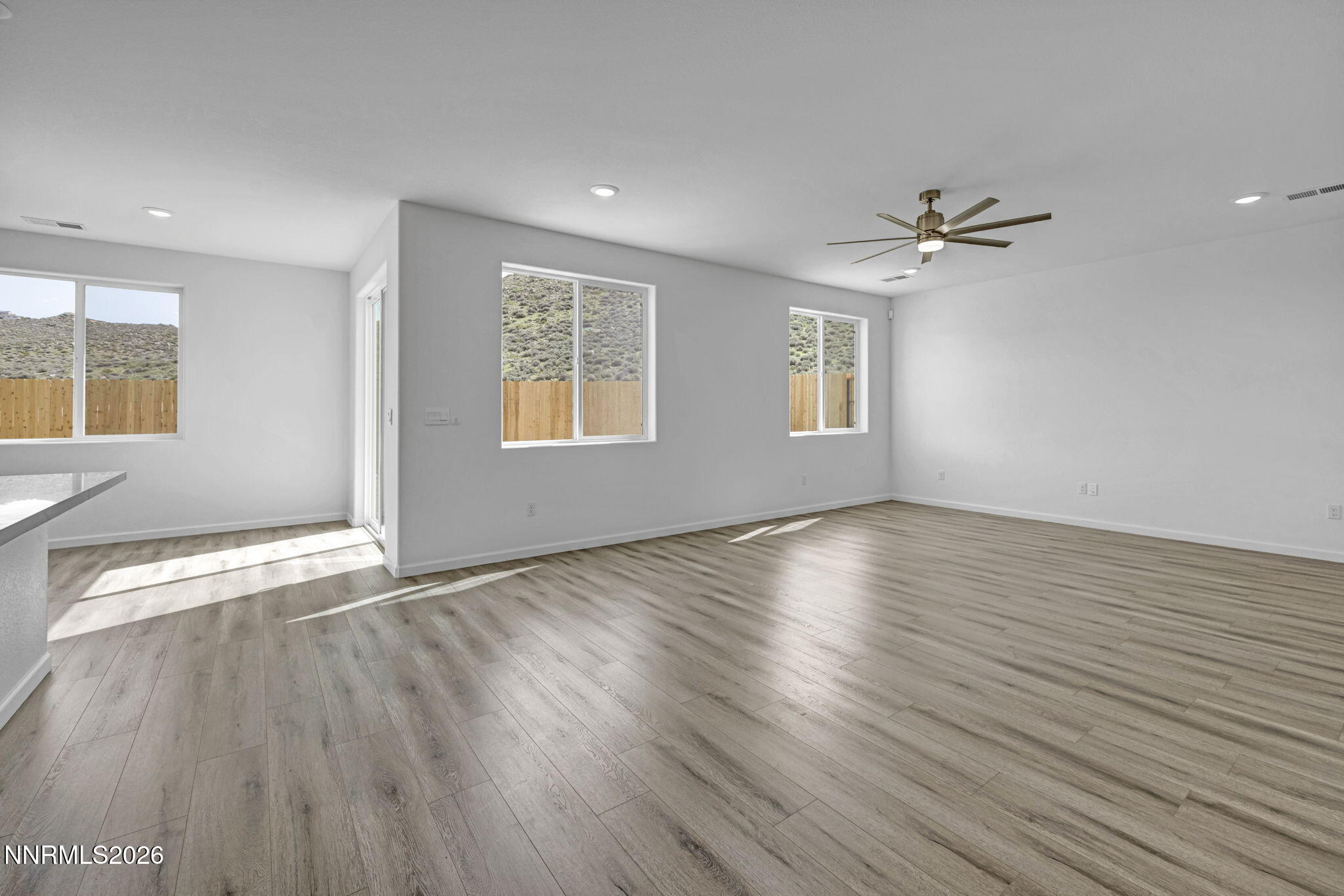 8-web-or-mls-725-kess-way