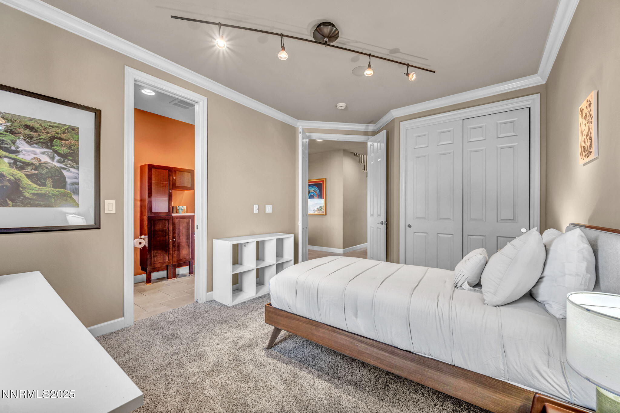 56-web-or-mls-1520-taos-ln