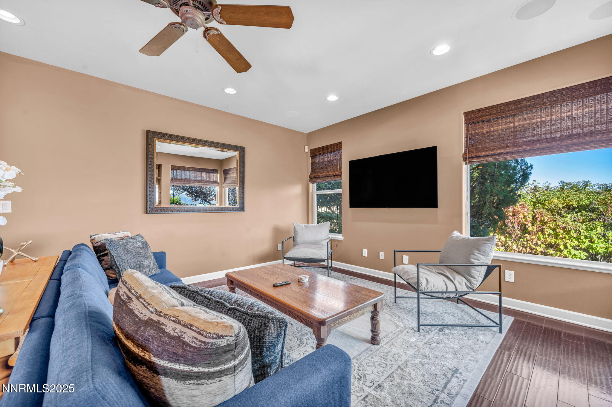 19f-web-or-mls-1520-taos-ln