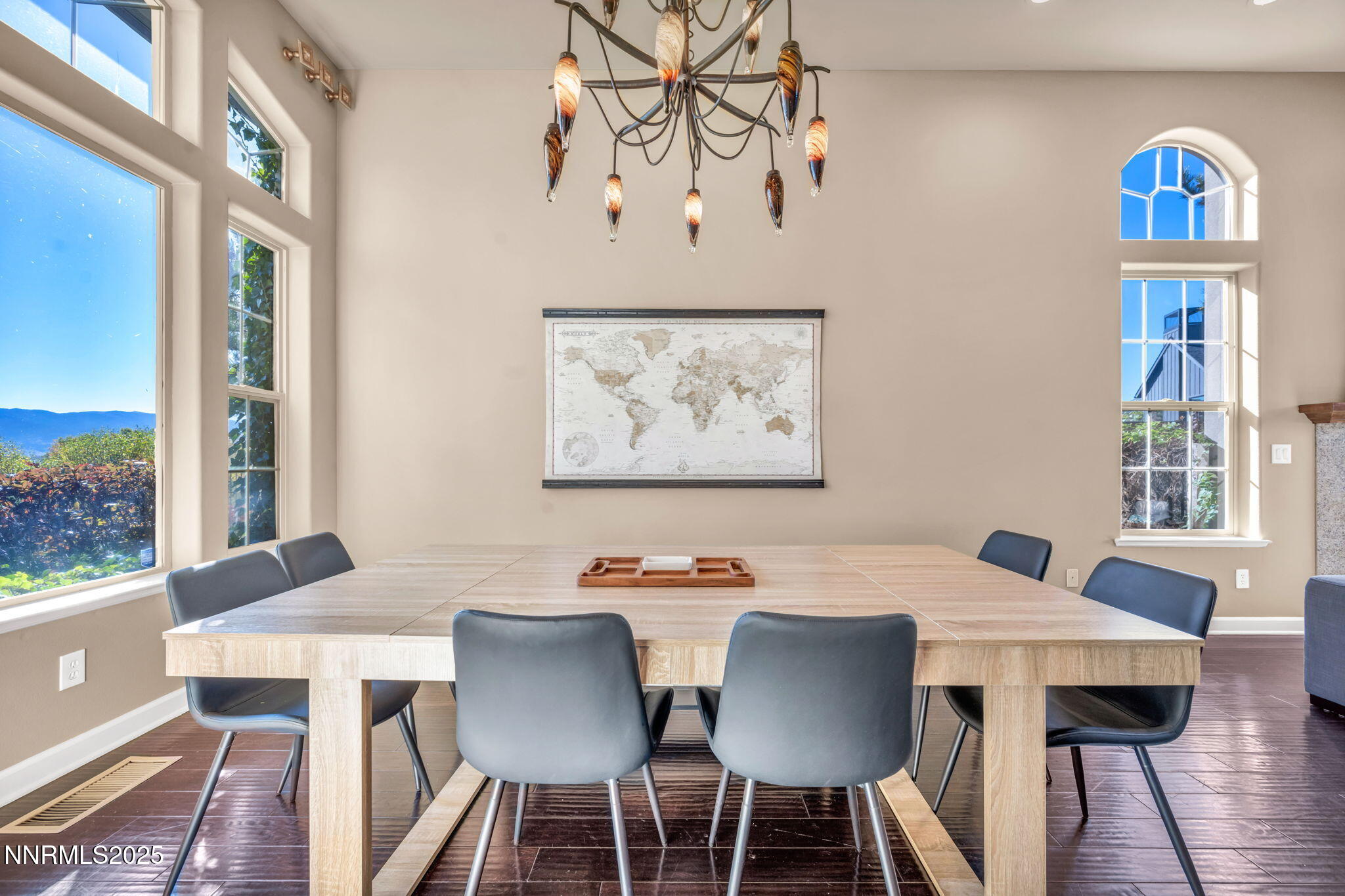 20-web-or-mls-1520-taos-ln