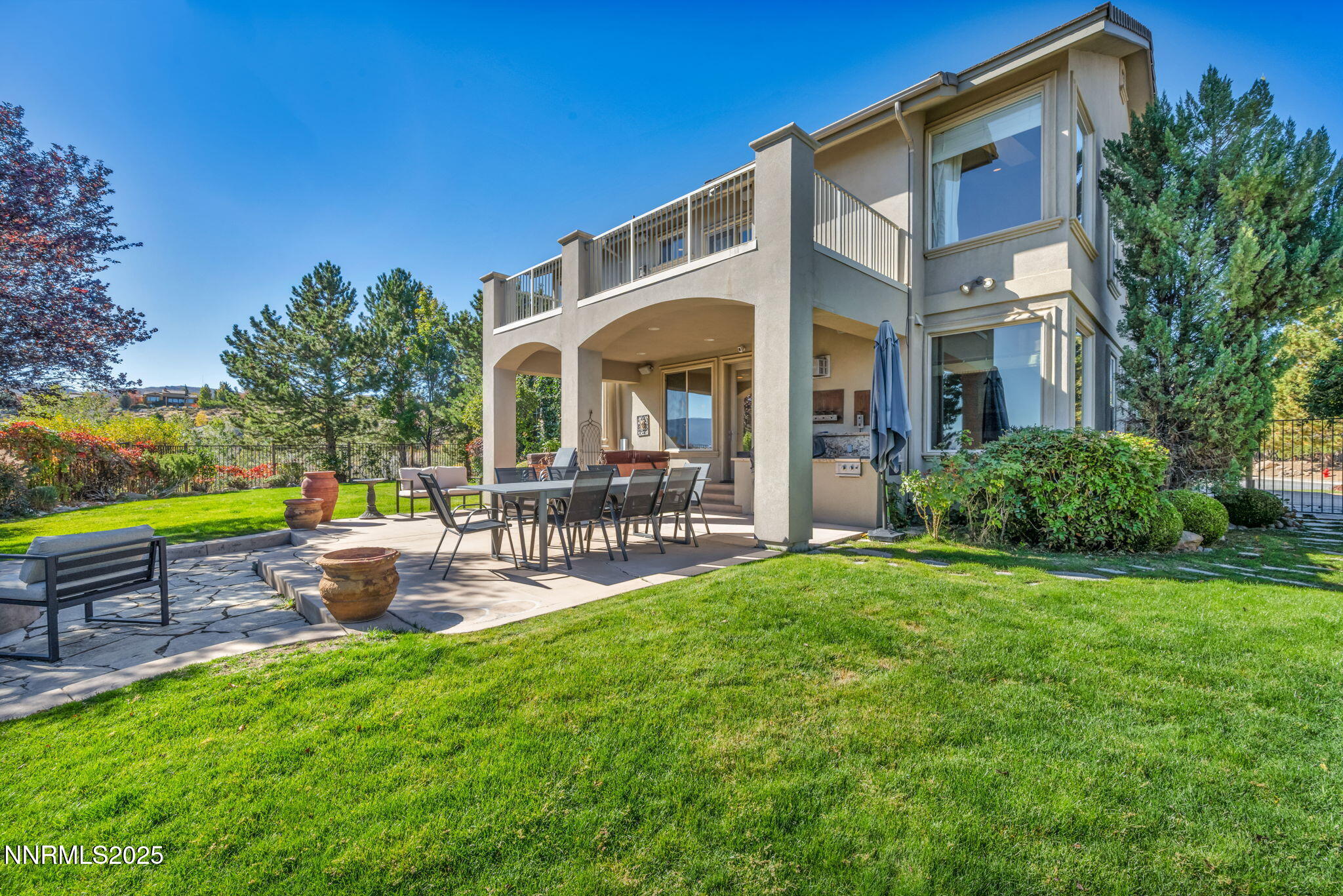 94-web-or-mls-1520-taos-ln (2)