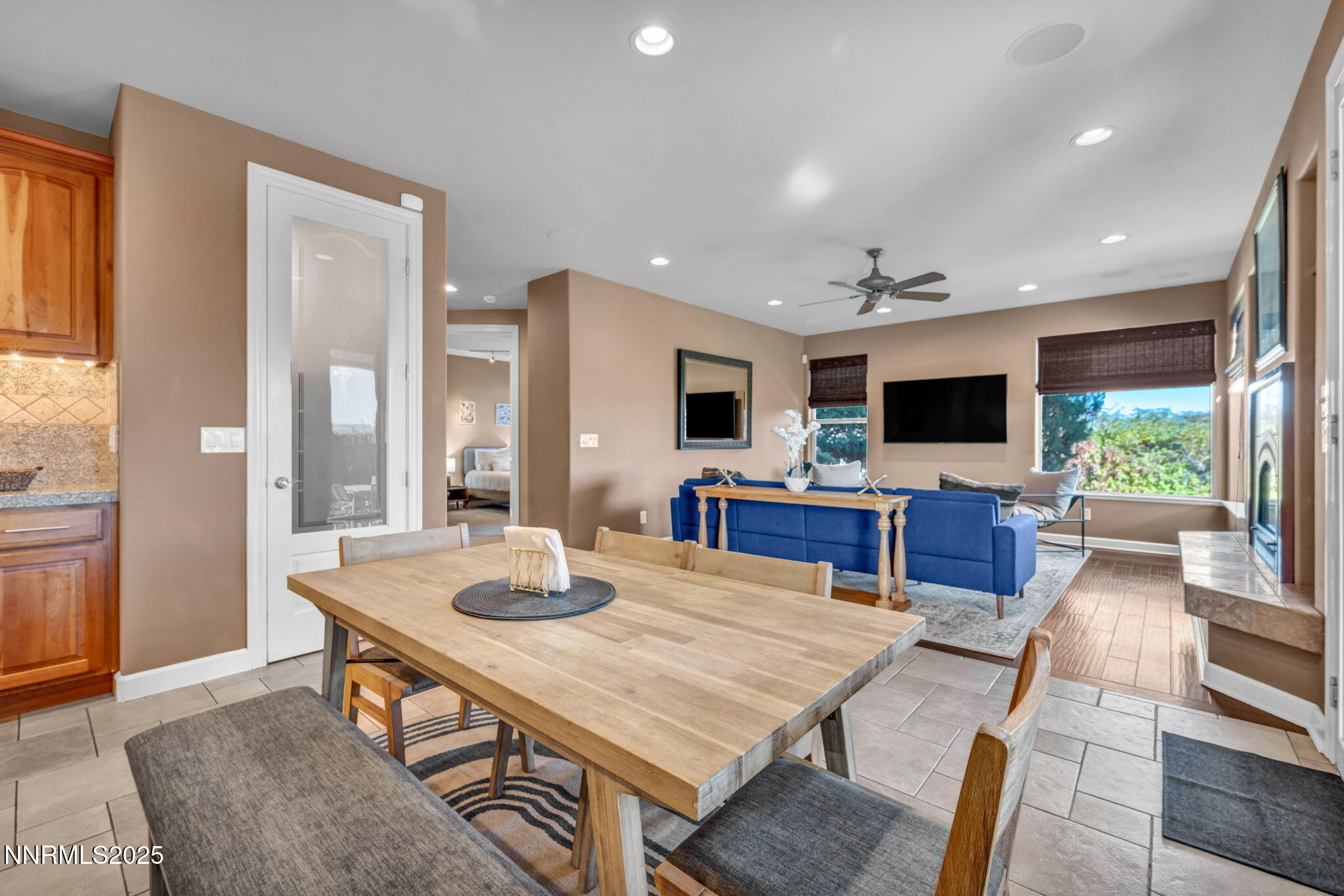 18a-web-or-mls-1520-taos-ln