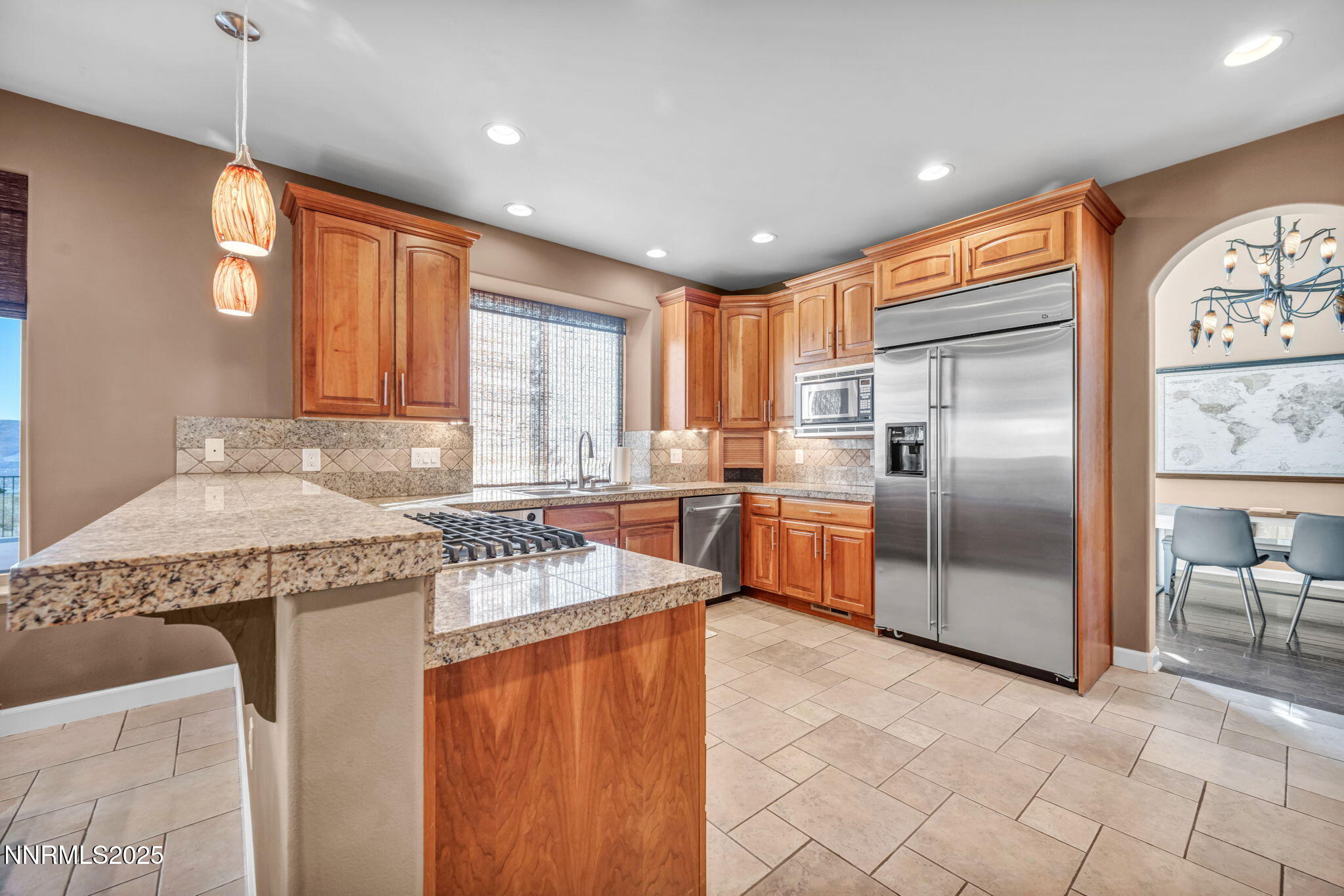 14-web-or-mls-1520-taos-ln