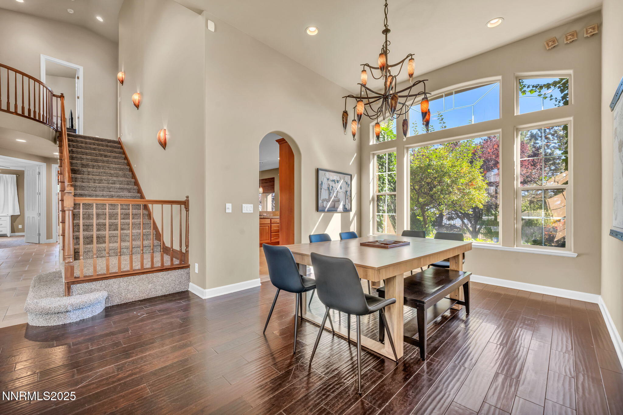 27-web-or-mls-1520-taos-ln