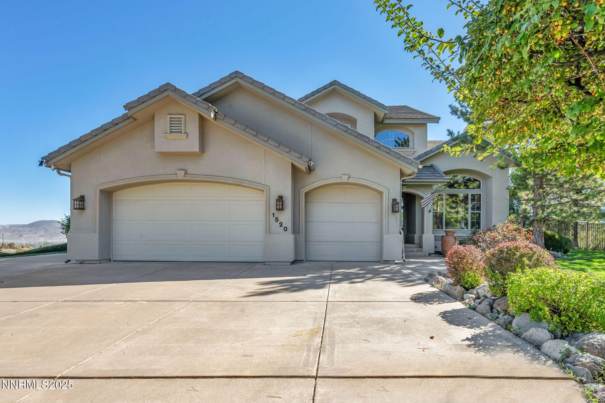 100-web-or-mls-1520-taos-ln (2)