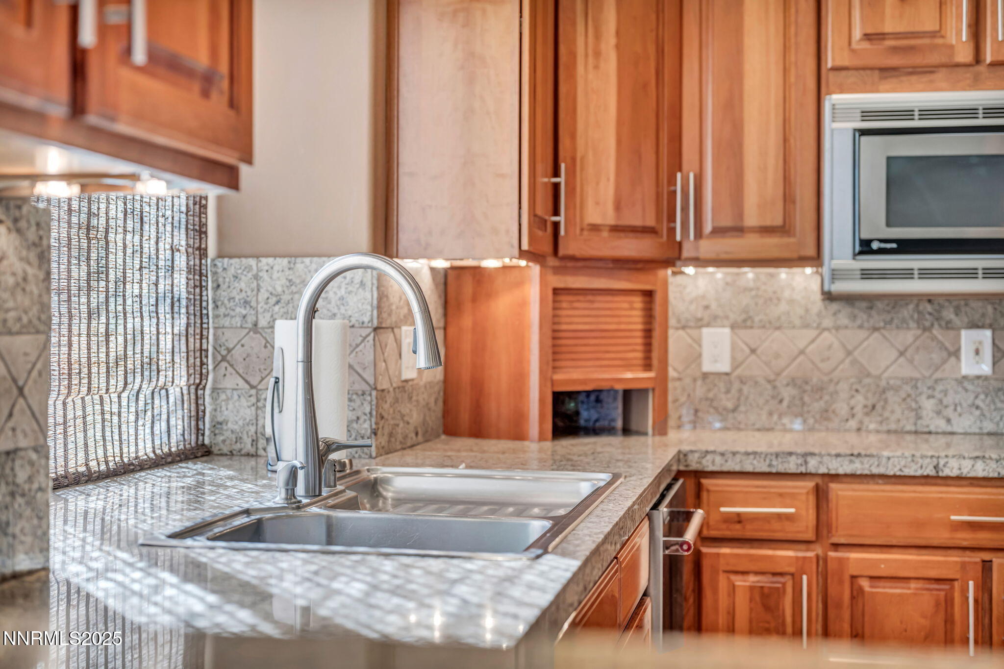 11d-web-or-mls-1520-taos-ln