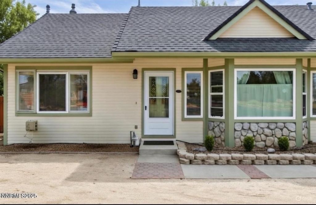 Photo of 260 Virgil Drive, Sparks, NV 89441 (MLS # 260001282)